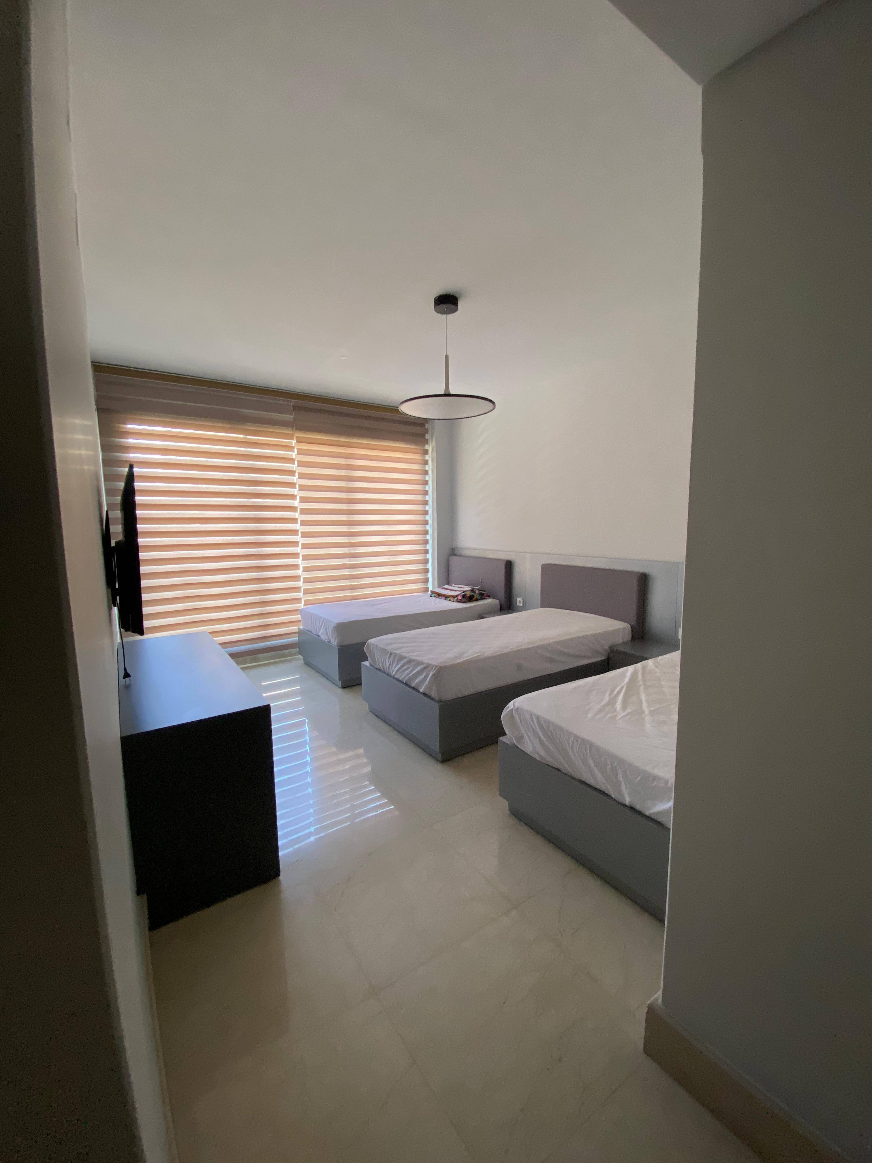 Raouche, Beirut, Lebanon, 4 Bedrooms Bedrooms, 4 Rooms Rooms,4 BathroomsBathrooms,Apartment,Buy,16573096182