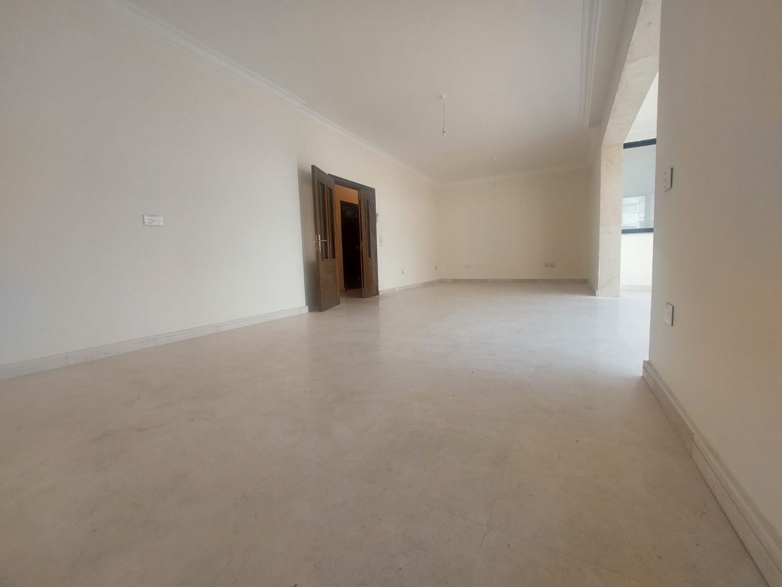 Badaro, Beirut, Beirut, 3 Bedrooms Bedrooms, 3 Rooms Rooms,3 BathroomsBathrooms,Apartment,Rent,16797298890