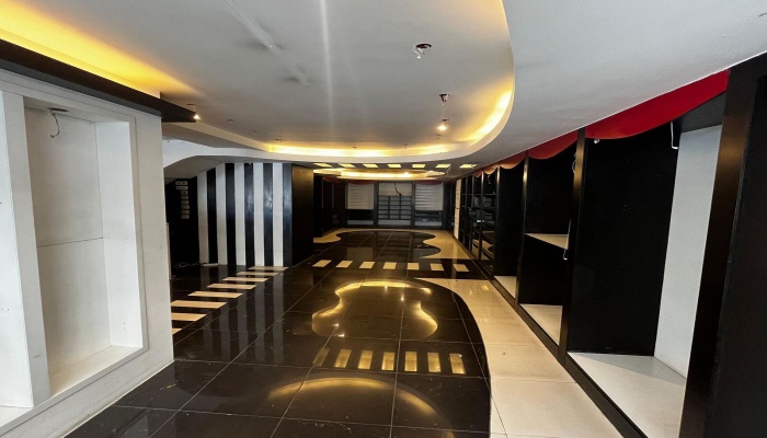 300m² Two-Floor Showroom with Storage Room for Rent in Hamra