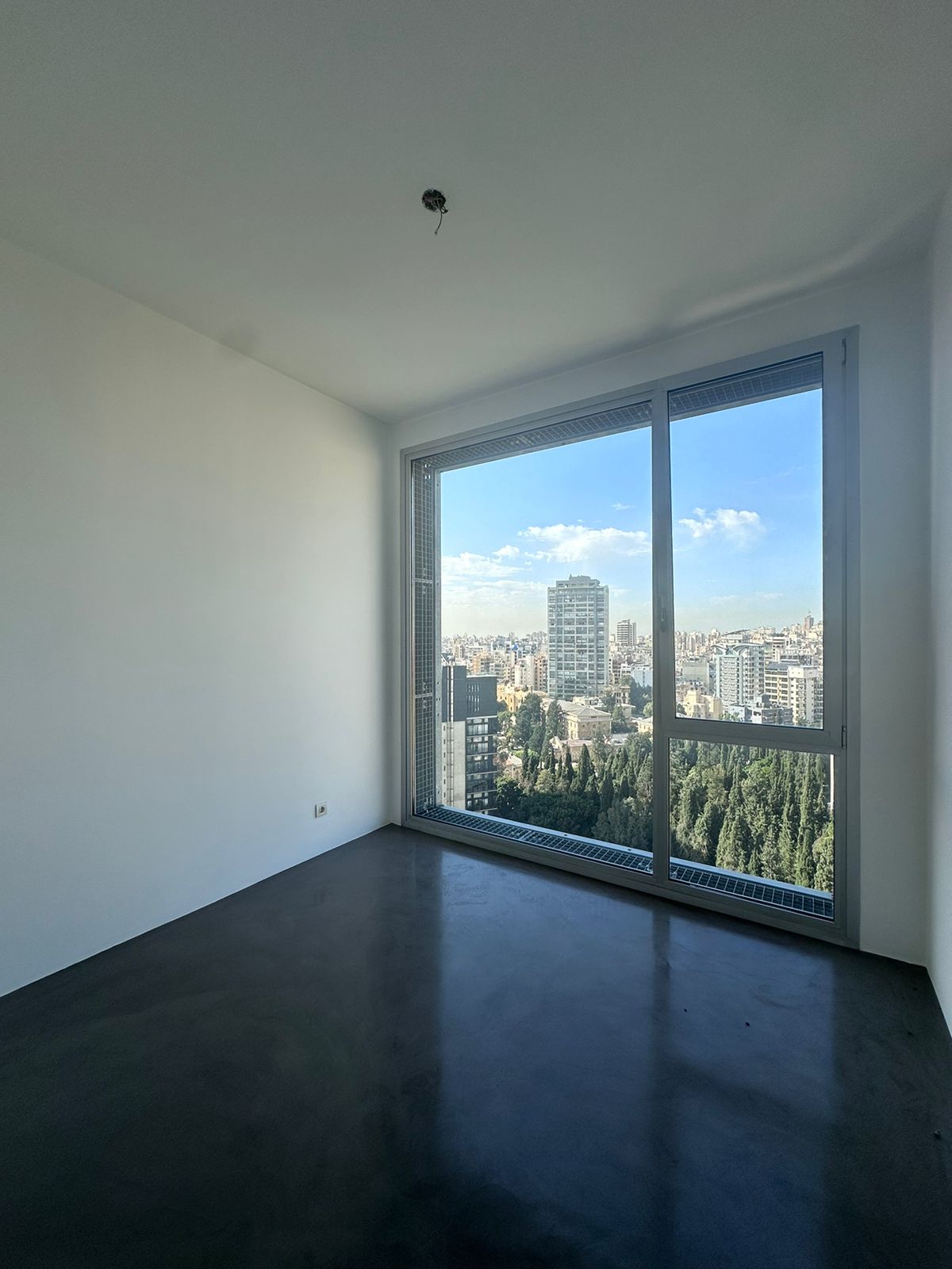 Achrafieh, Beirut, Beirut, 3 Bedrooms Bedrooms, 3 Rooms Rooms,4 BathroomsBathrooms,Apartment,Rent,10629489396