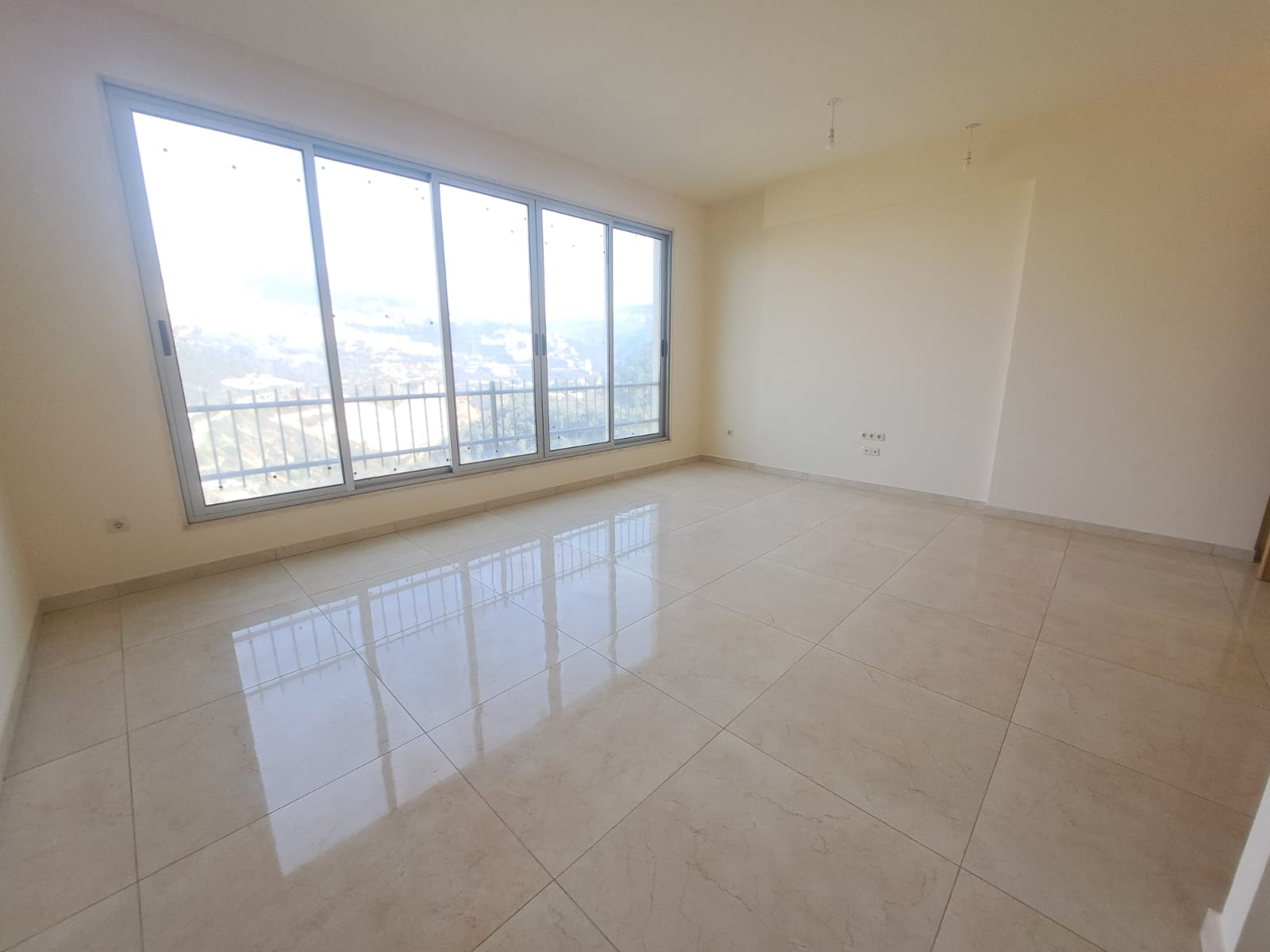 Louaize, Baabda, Mount Lebanon, 3 Bedrooms Bedrooms, 3 Rooms Rooms,4 BathroomsBathrooms,Apartment,Rent,10866994384