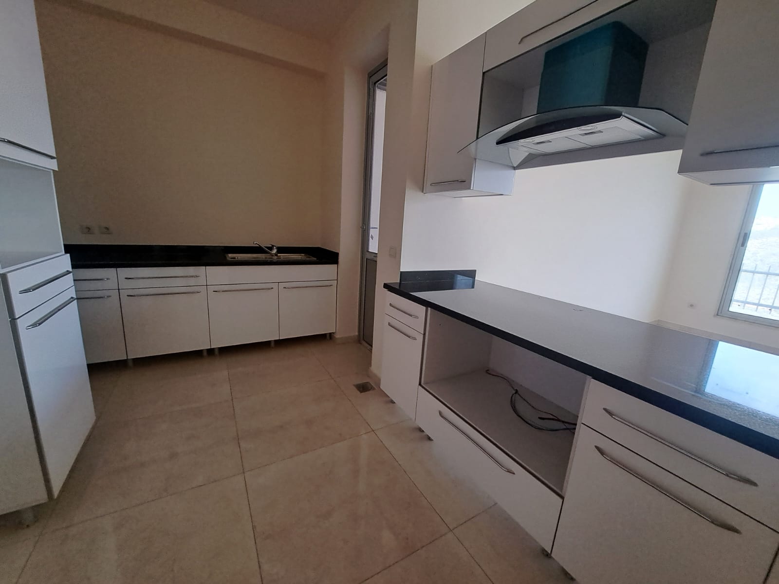 Louaize, Baabda, Mount Lebanon, 3 Bedrooms Bedrooms, 3 Rooms Rooms,4 BathroomsBathrooms,Apartment,Rent,10866994384