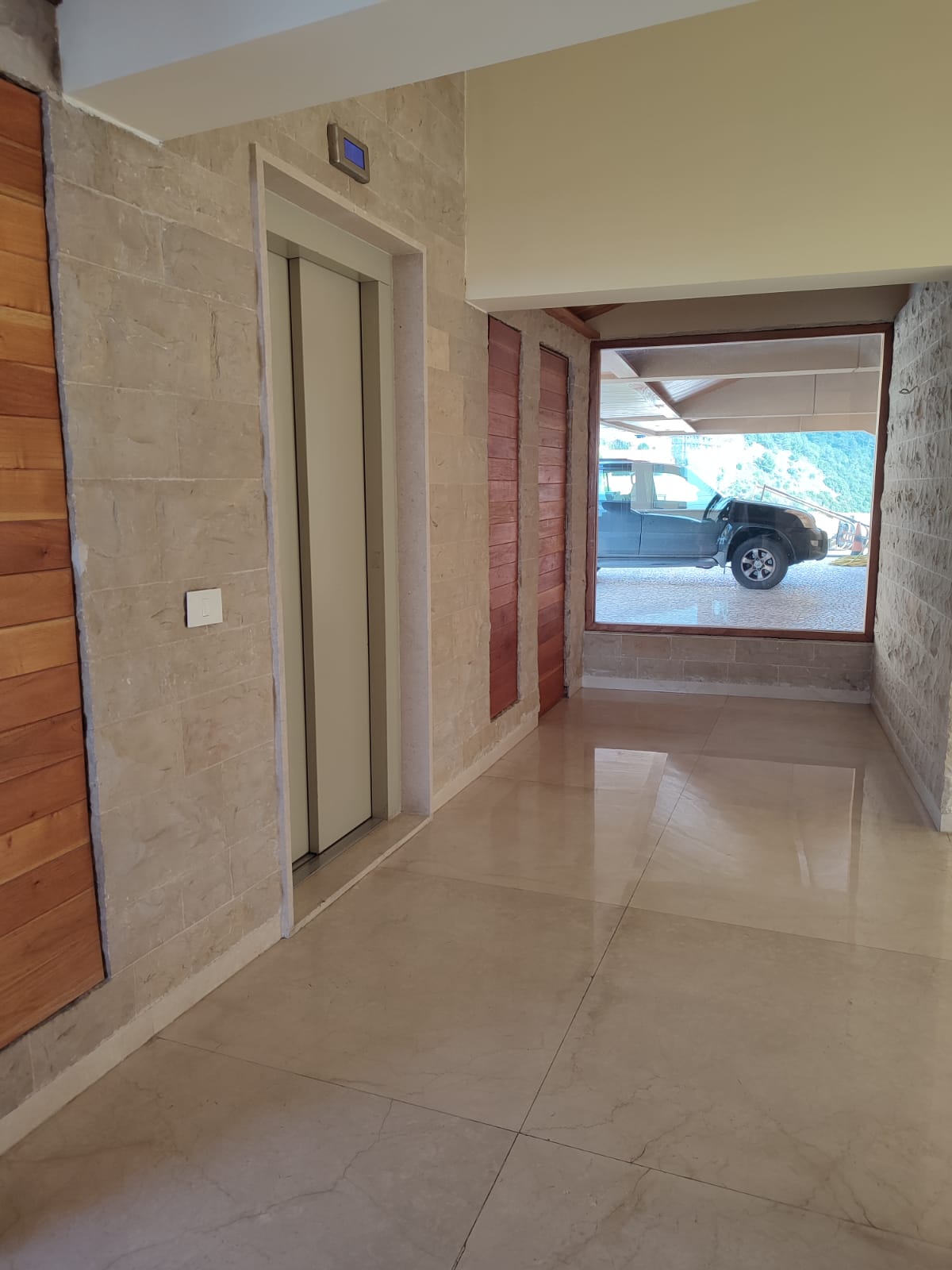 Bayada, Metn, Lebanon, 3 Bedrooms Bedrooms, 3 Rooms Rooms,5 BathroomsBathrooms,Apartment,Buy,11268301299