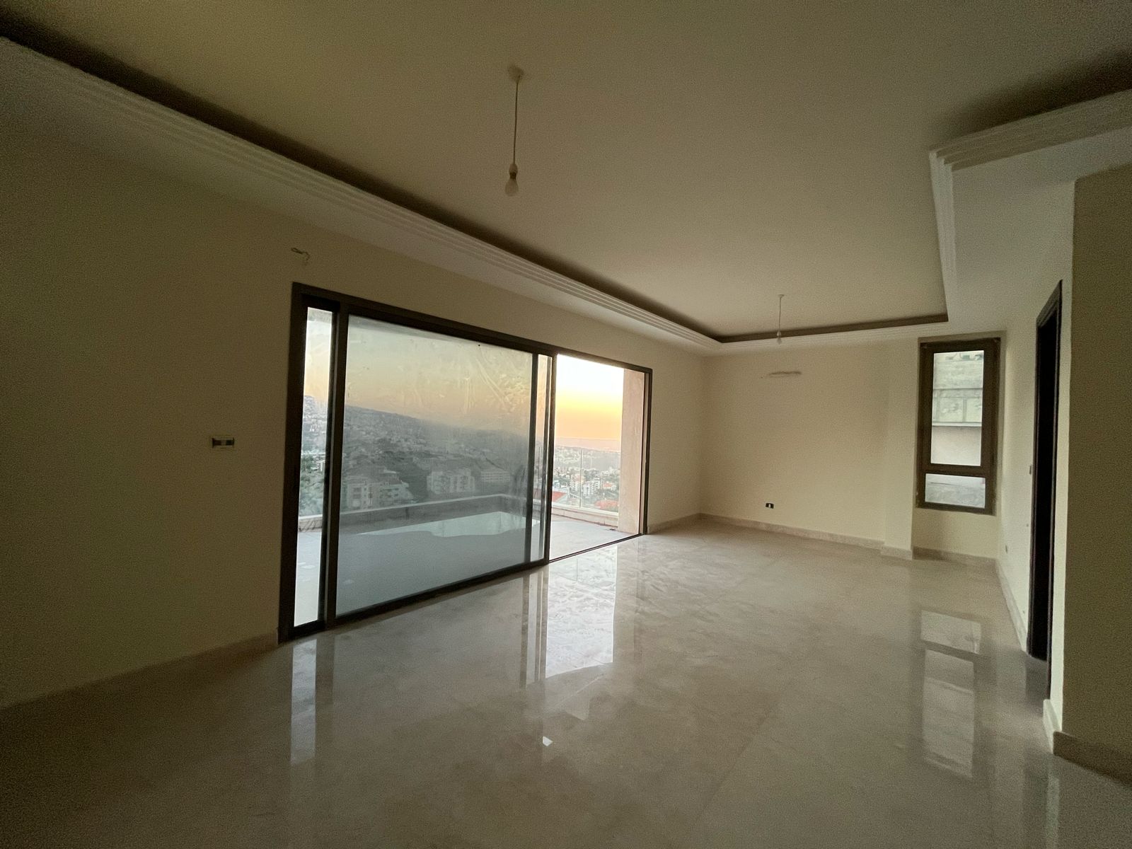 Sehaileh, Keserwen, Mount Lebanon, 3 Bedrooms Bedrooms, 3 Rooms Rooms,4 BathroomsBathrooms,Apartment,Buy,11291038705