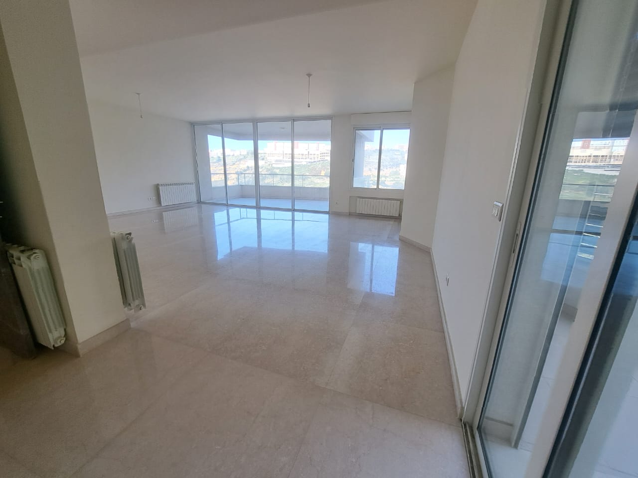 Hazmieh, Baabda, Mount Lebanon, 3 Bedrooms Bedrooms, 3 Rooms Rooms,4 BathroomsBathrooms,Apartment,Buy,11496924139