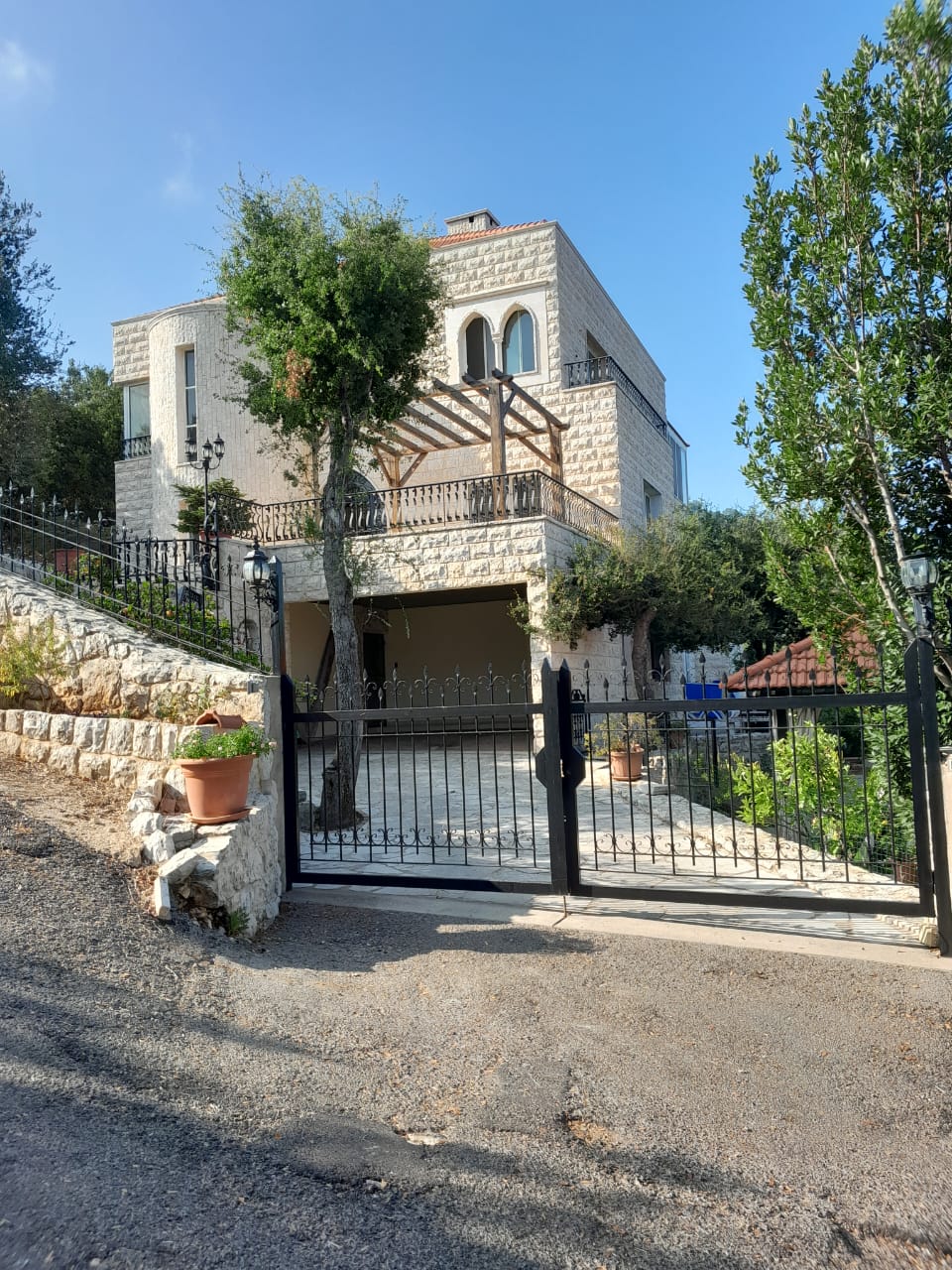 Ghedres, Keserwen, Mount Lebanon, 4 Bedrooms Bedrooms, 4 Rooms Rooms,5 BathroomsBathrooms,Villa,Buy,11611987666