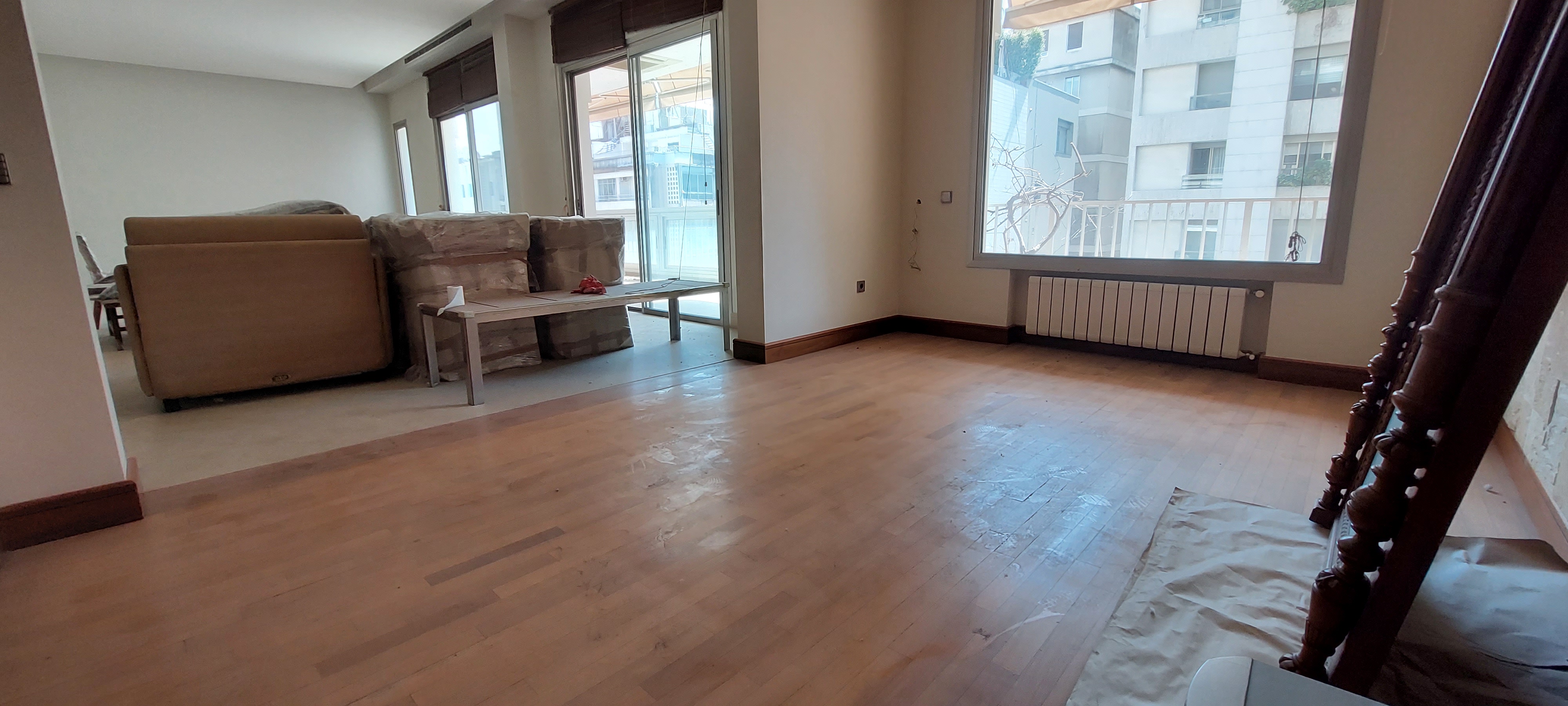 Badaro, Beirut, Beirut, 3 Bedrooms Bedrooms, 3 Rooms Rooms,4 BathroomsBathrooms,Apartment,Rent,11811798260