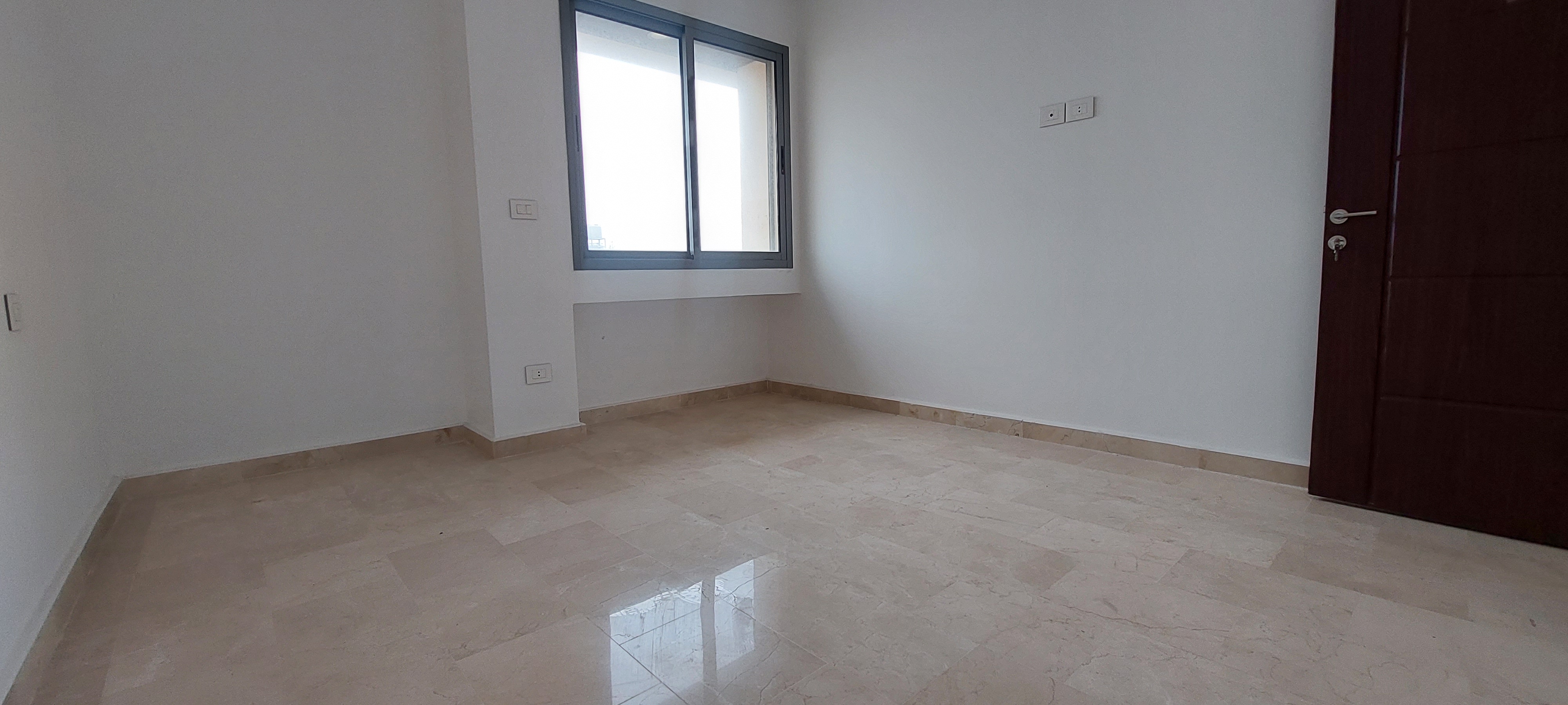 Badaro, Beirut, Beirut, 3 Bedrooms Bedrooms, 3 Rooms Rooms,4 BathroomsBathrooms,Apartment,Buy,11941386213