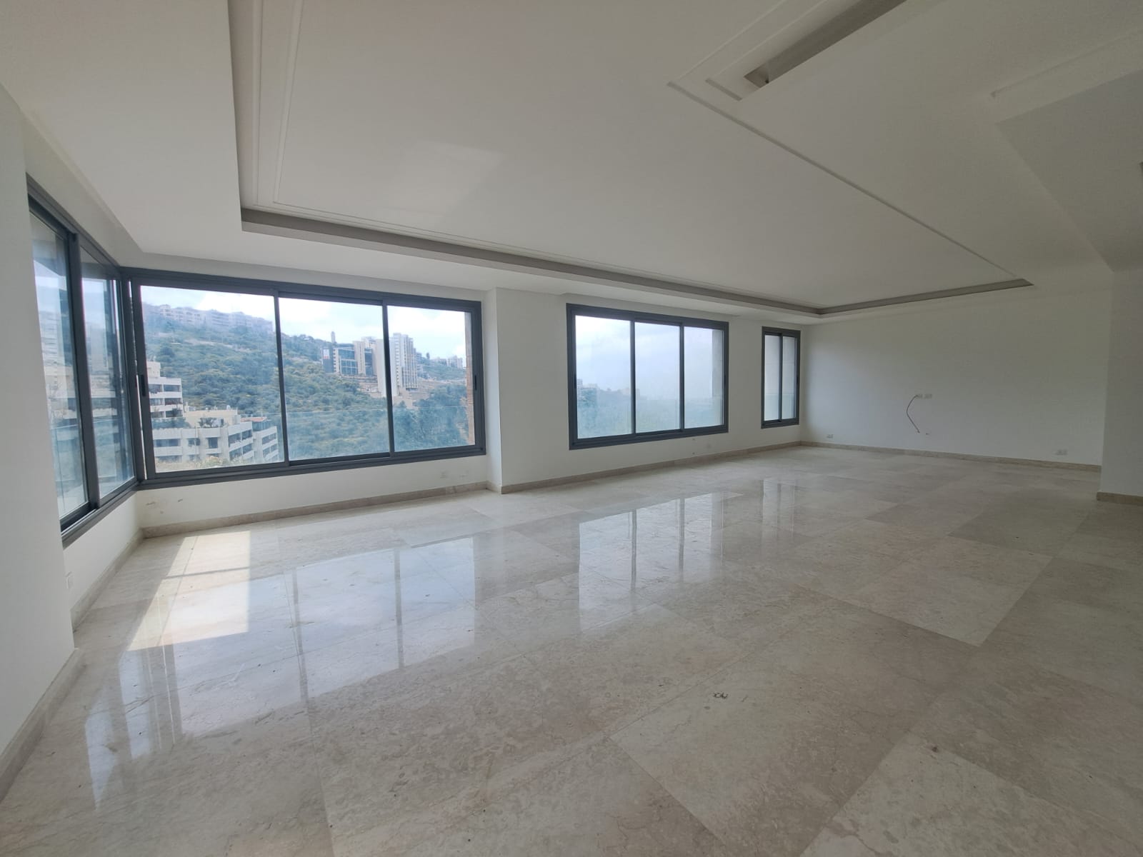 Louaize, Baabda, Lebanon, 3 Bedrooms Bedrooms, 3 Rooms Rooms,4 BathroomsBathrooms,Apartment,Buy,12381399274