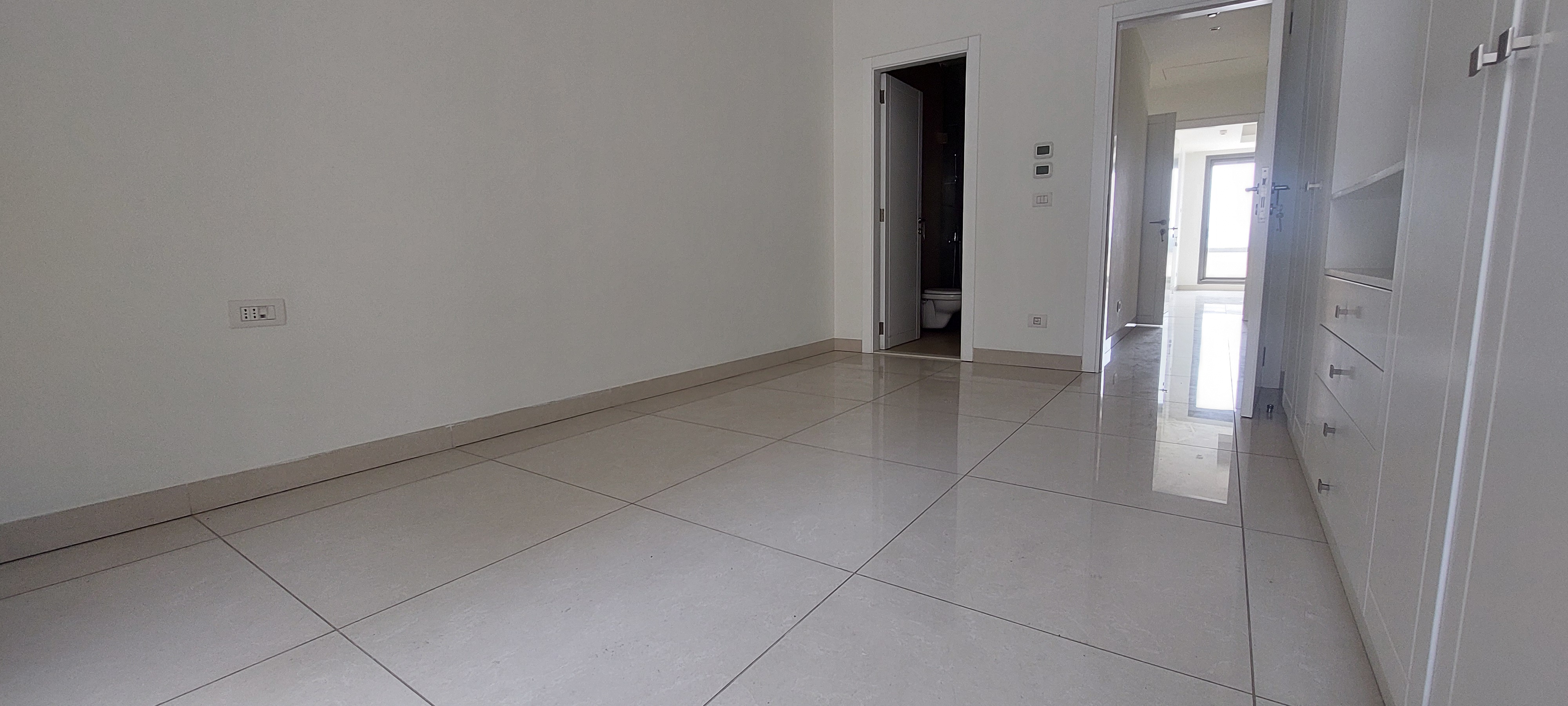 Achrafieh, Beirut, Beirut, 3 Bedrooms Bedrooms, 3 Rooms Rooms,5 BathroomsBathrooms,Apartment,Rent,13275237855