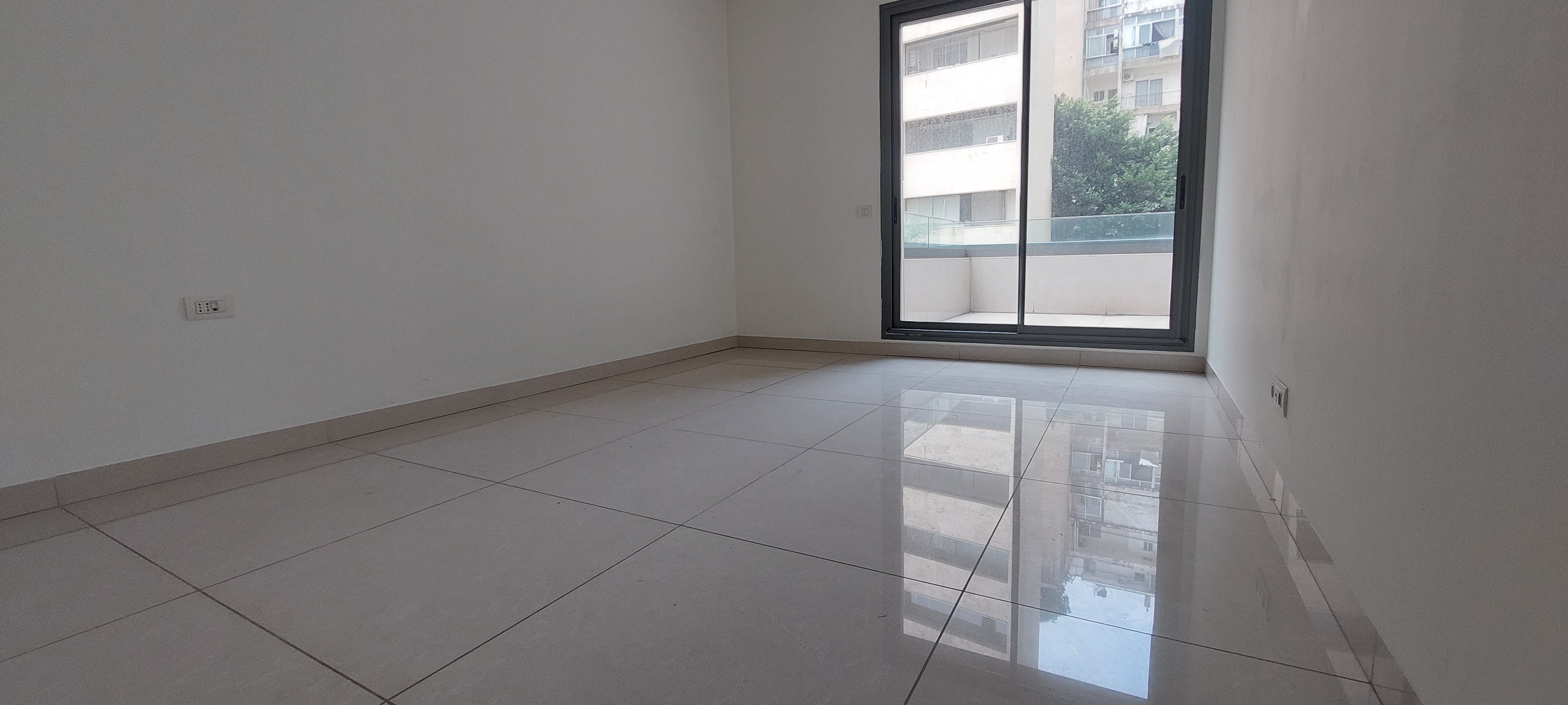 Achrafieh, Beirut, Beirut, 3 Bedrooms Bedrooms, 3 Rooms Rooms,5 BathroomsBathrooms,Apartment,Rent,13275237855