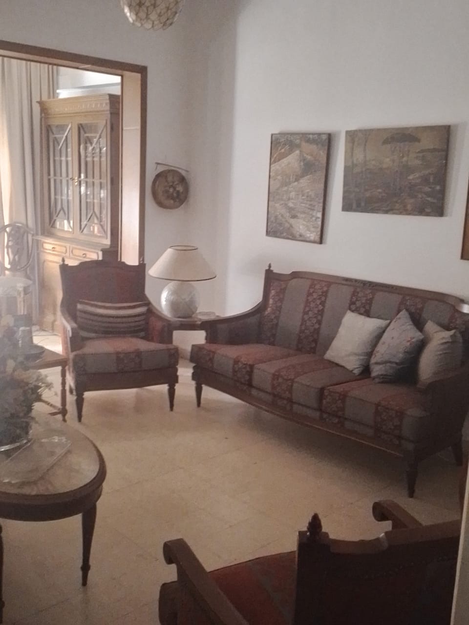 Hamra, Beirut, Beirut, 2 Bedrooms Bedrooms, 2 Rooms Rooms,2 BathroomsBathrooms,Apartment,Buy,13773326319