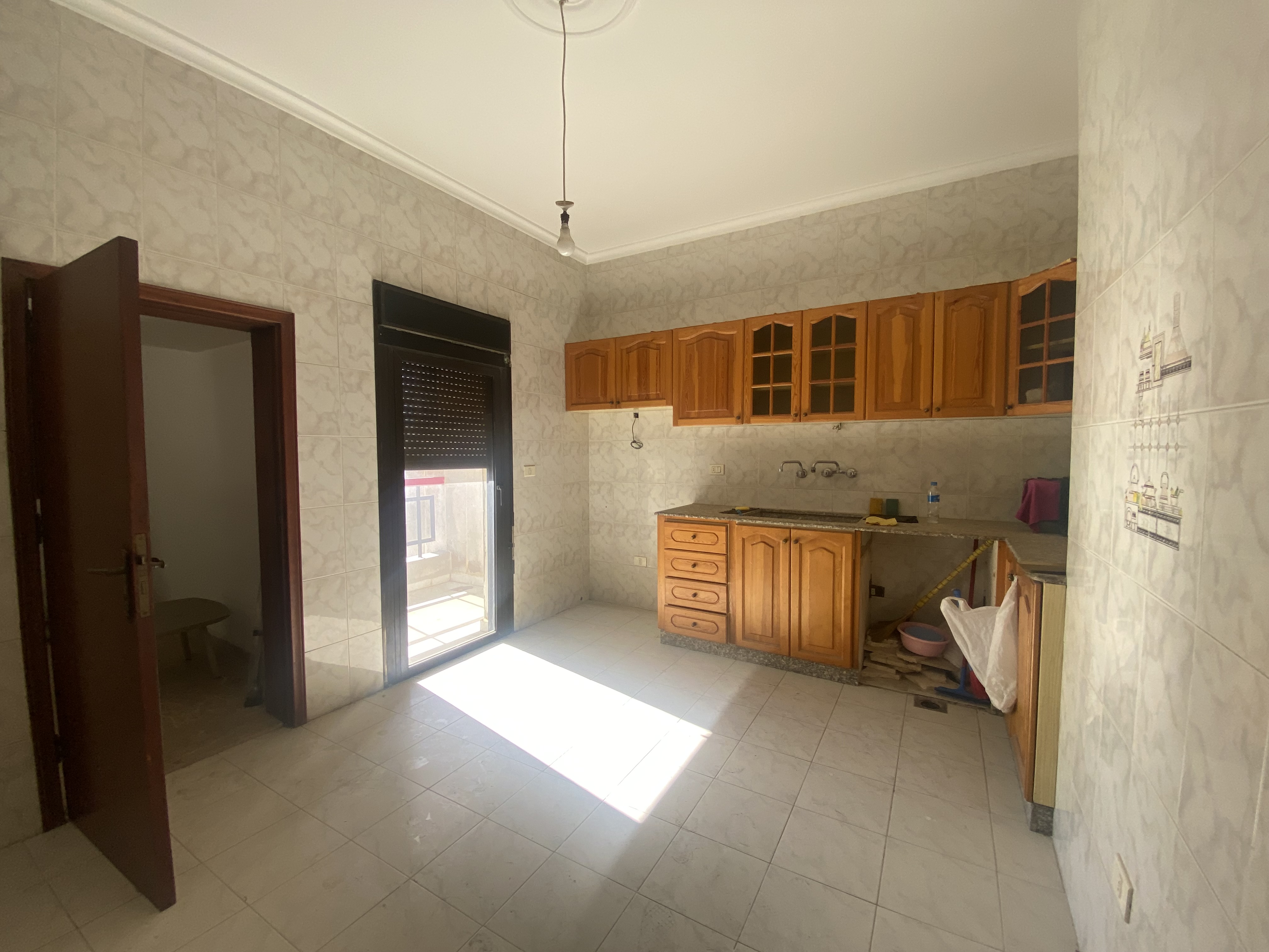 Qornet El Hamra, Metn, Mount Lebanon, 3 Bedrooms Bedrooms, 3 Rooms Rooms,4 BathroomsBathrooms,Apartment,Buy,13611391936