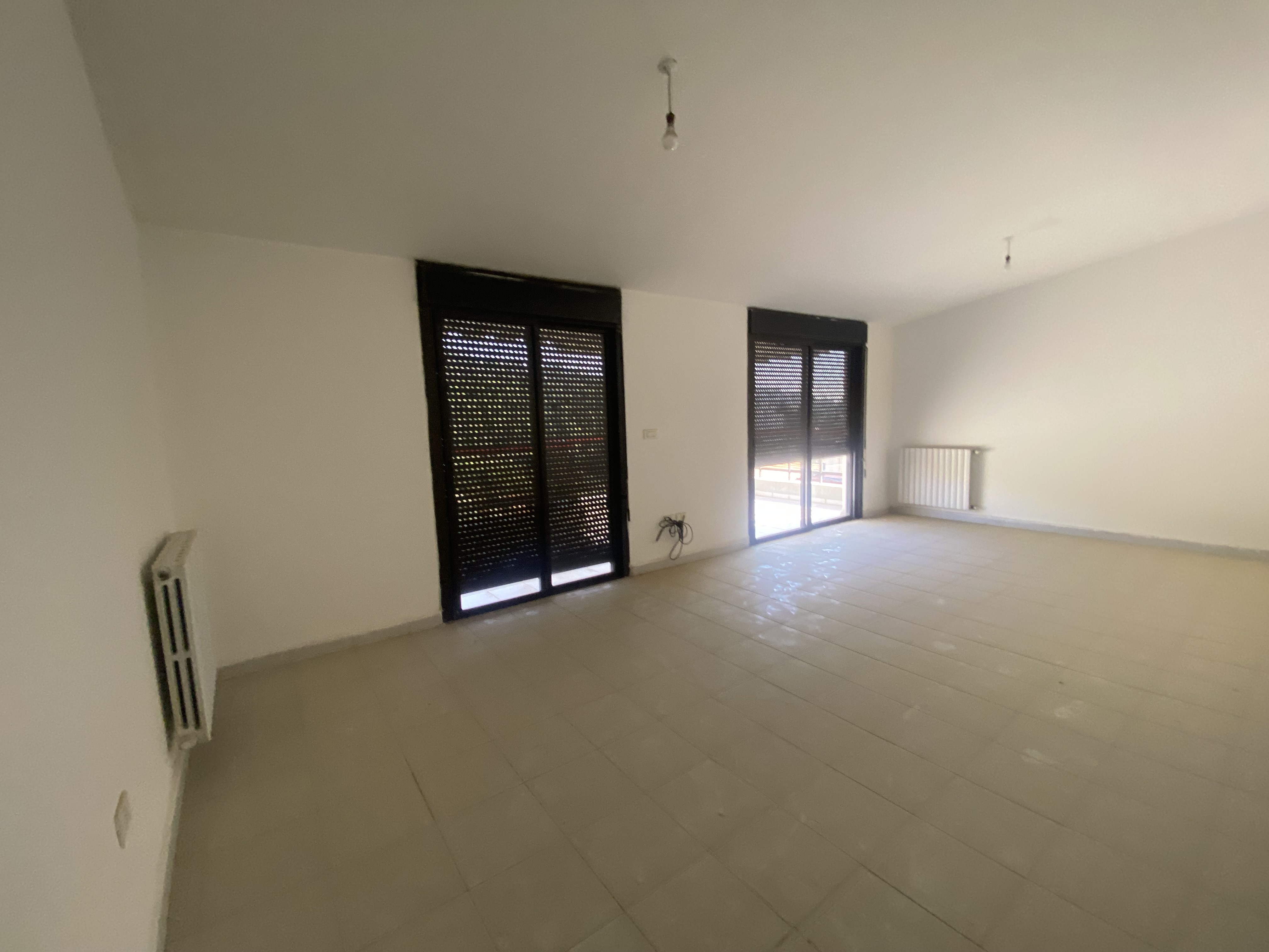 Qornet El Hamra, Metn, Mount Lebanon, 3 Bedrooms Bedrooms, 3 Rooms Rooms,4 BathroomsBathrooms,Apartment,Buy,13611391936