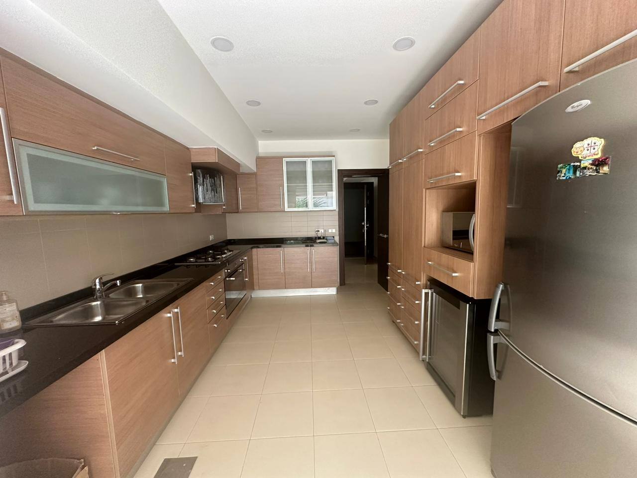 Achrafieh, Beirut, Beirut, 3 Bedrooms Bedrooms, 3 Rooms Rooms,5 BathroomsBathrooms,Apartment,Rent,13836382430