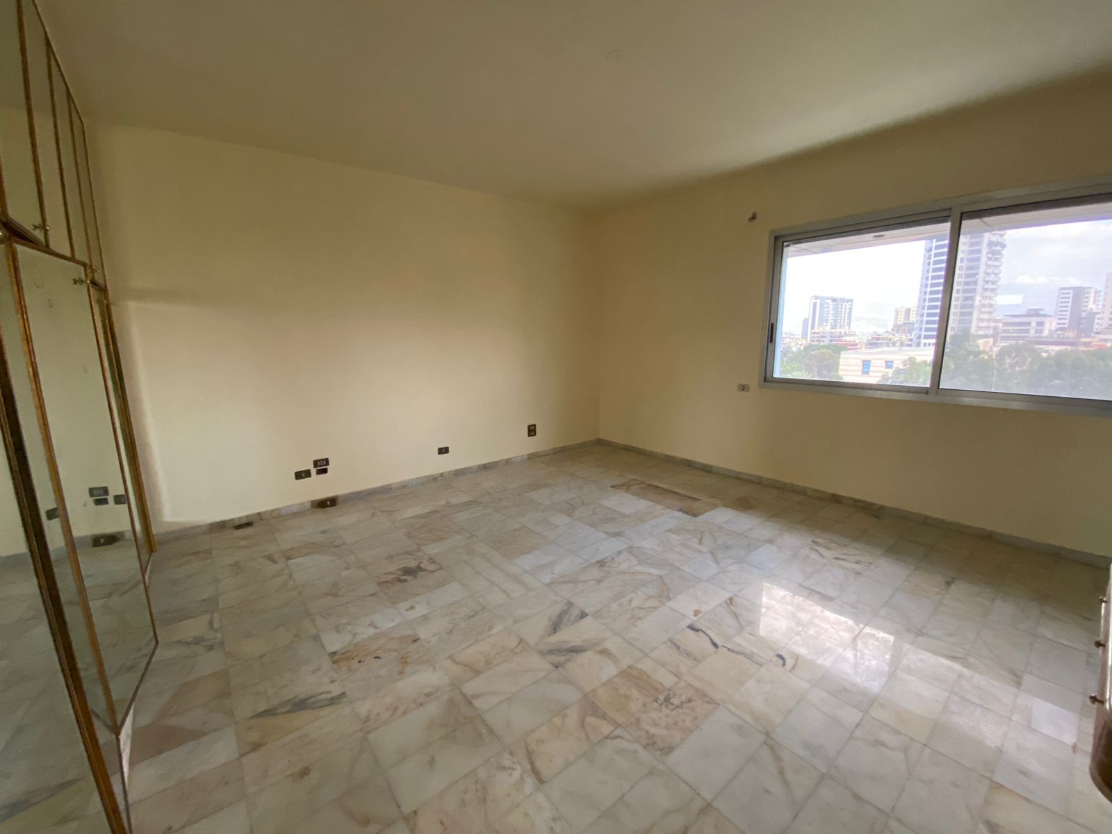 Koraytem, Beirut, Beirut, 4 Bedrooms Bedrooms, 4 Rooms Rooms,6 BathroomsBathrooms,Apartment,Buy,14858975188