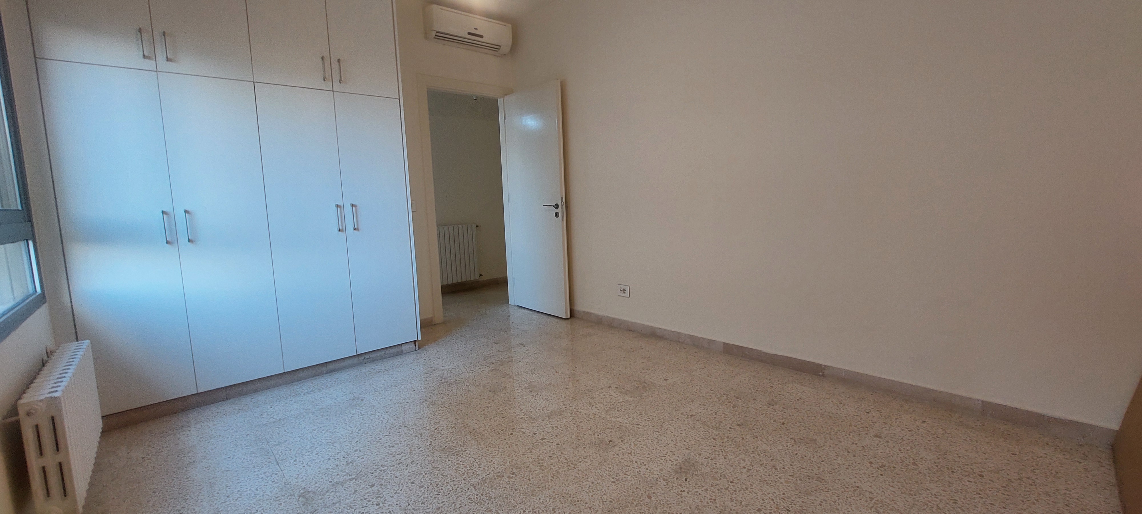 Achrafieh, Beirut, Beirut, 3 Bedrooms Bedrooms, 3 Rooms Rooms,4 BathroomsBathrooms,Apartment,Buy,15146503909