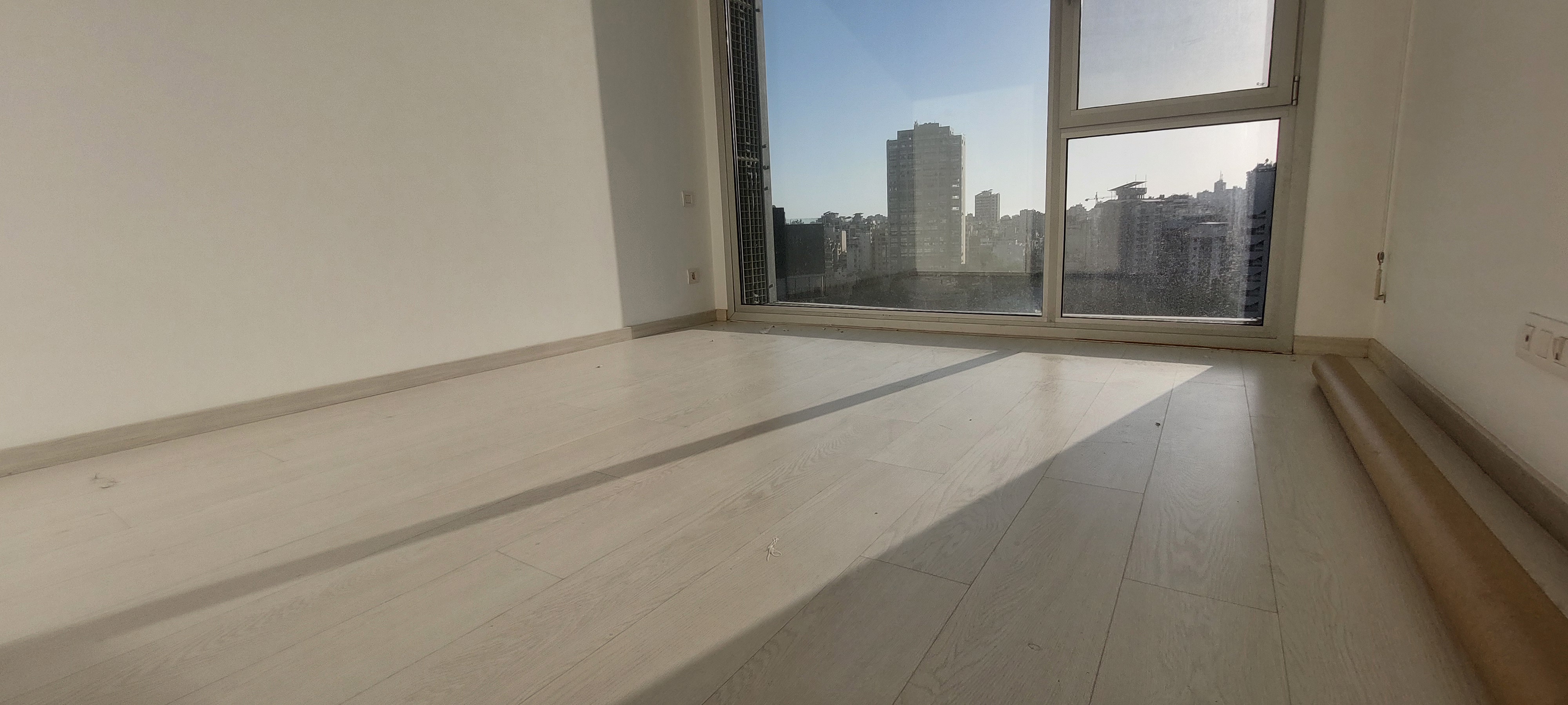 Achrafieh, Beirut, Beirut, 3 Bedrooms Bedrooms, 3 Rooms Rooms,3 BathroomsBathrooms,Apartment,Rent,15203022031