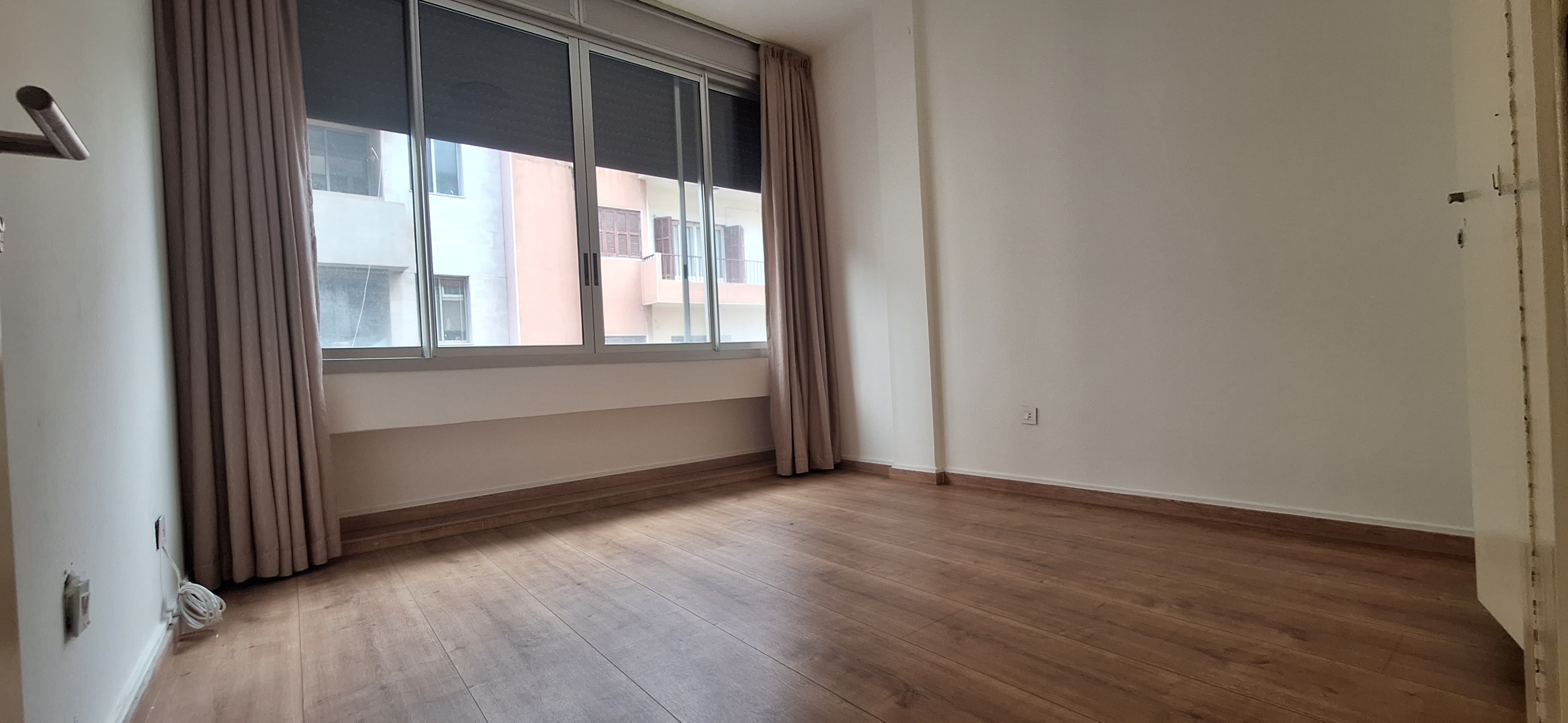 Achrafieh, Beirut, Beirut, 2 Bedrooms Bedrooms, 2 Rooms Rooms,3 BathroomsBathrooms,Apartment,Rent,15407106531