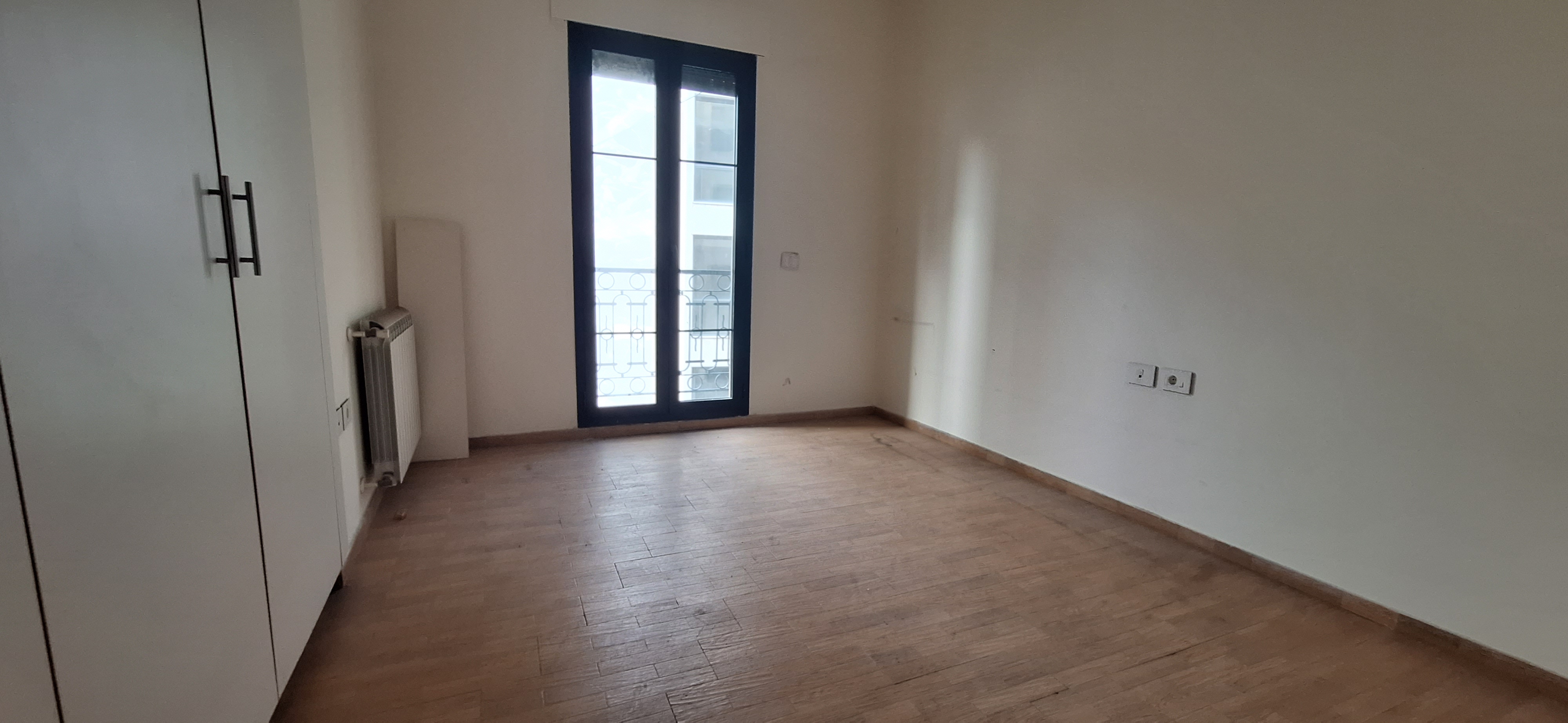 Achrafieh, Beirut, Beirut, 3 Bedrooms Bedrooms, 3 Rooms Rooms,3 BathroomsBathrooms,Apartment,Buy,15405523704