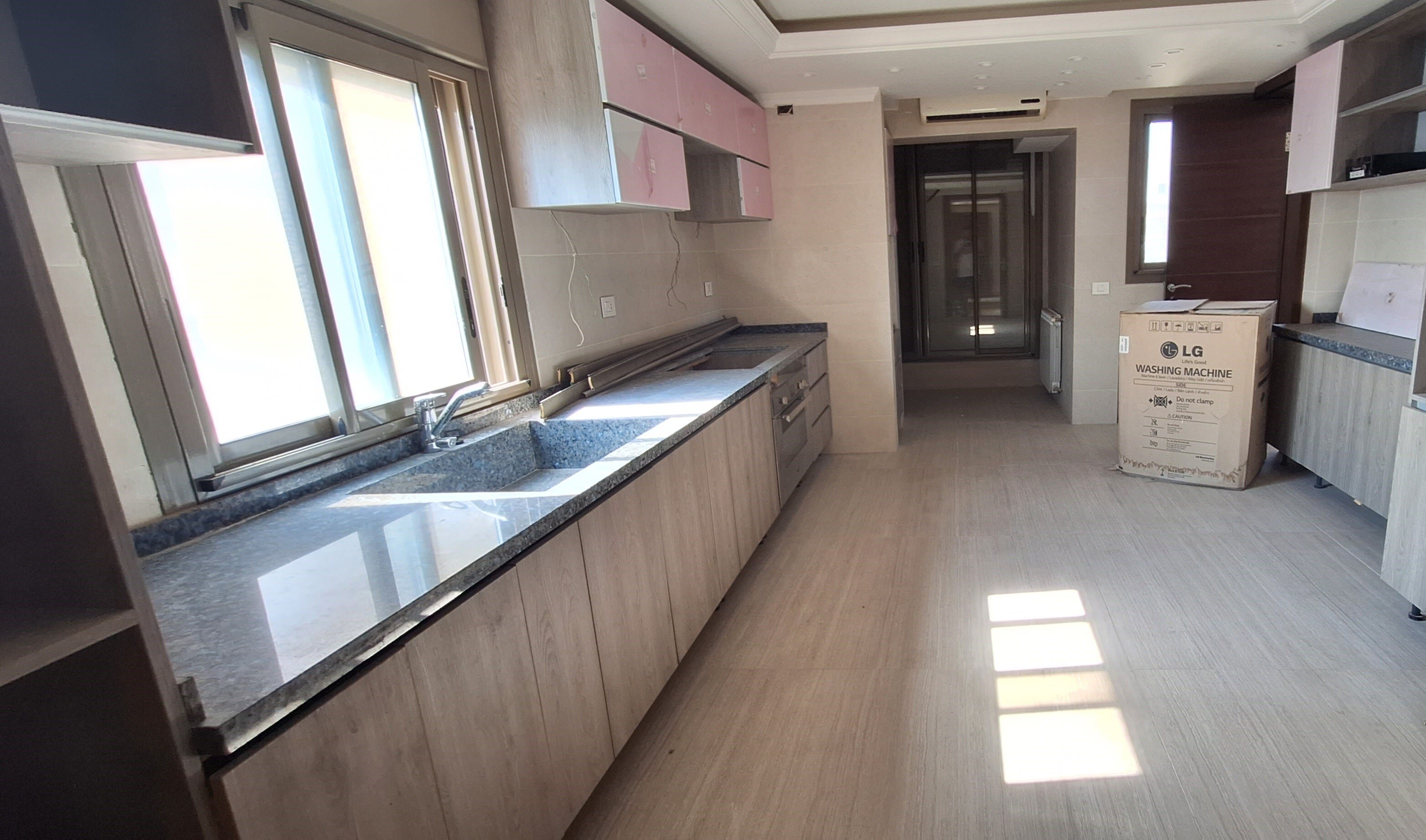 Achrafieh, Beirut, Beirut, 3 Bedrooms Bedrooms, 3 Rooms Rooms,4 BathroomsBathrooms,Duplex,Buy,15408051921