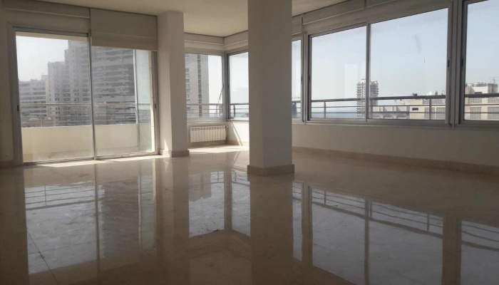 Achrafieh, Beirut, Beirut, 3 Bedrooms Bedrooms, 3 Rooms Rooms,4 BathroomsBathrooms,Apartment,Rent,15409630692