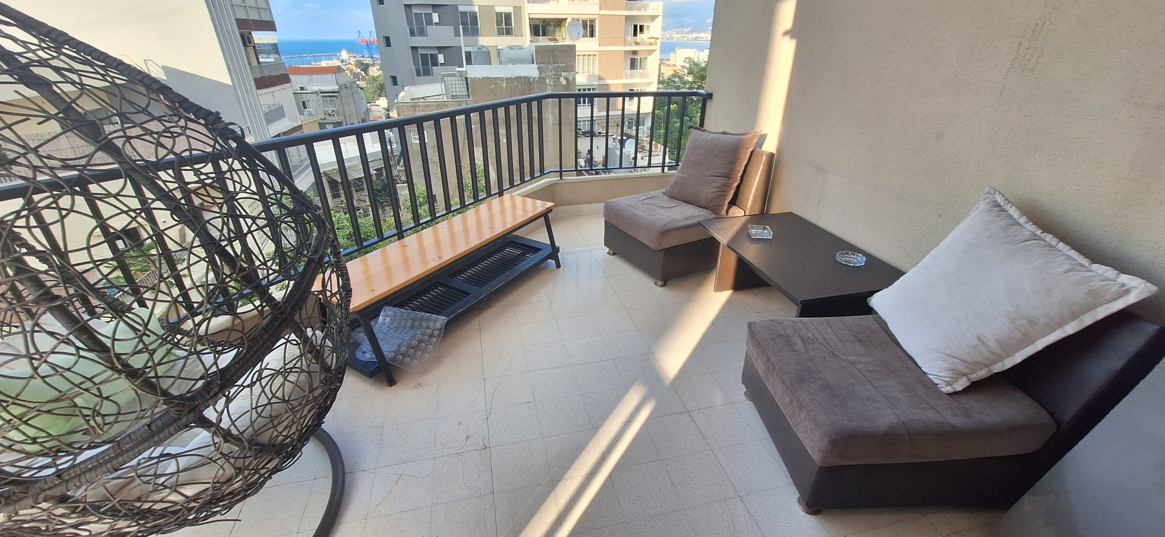 Achrafieh, Beirut, Beirut, 3 Bedrooms Bedrooms, 3 Rooms Rooms,3 BathroomsBathrooms,Apartment,Rent,15408545783