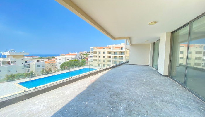 Three-Bedroom Apartment with Swimming Pool for Rent in Tabarja