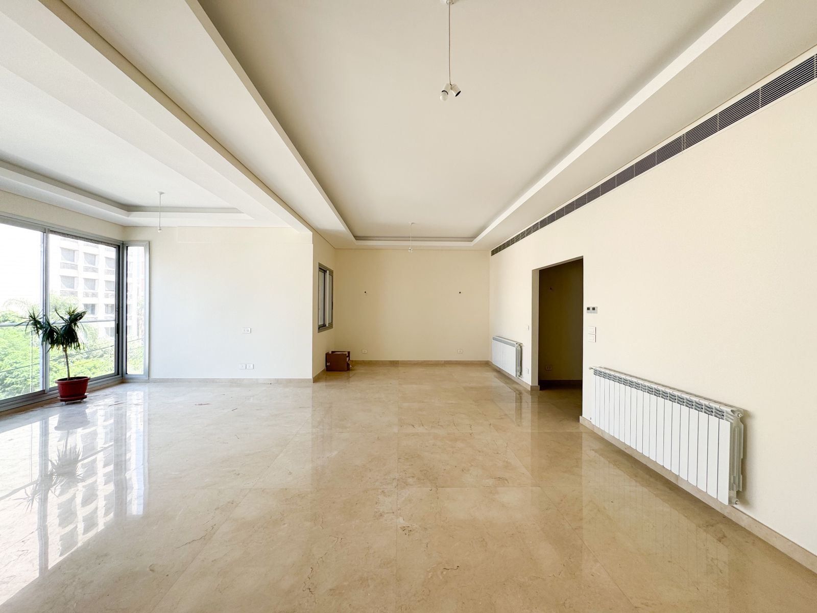 Sodeco, Beirut, Beirut, 3 Bedrooms Bedrooms, 3 Rooms Rooms,5 BathroomsBathrooms,Apartment,Rent,16390191572