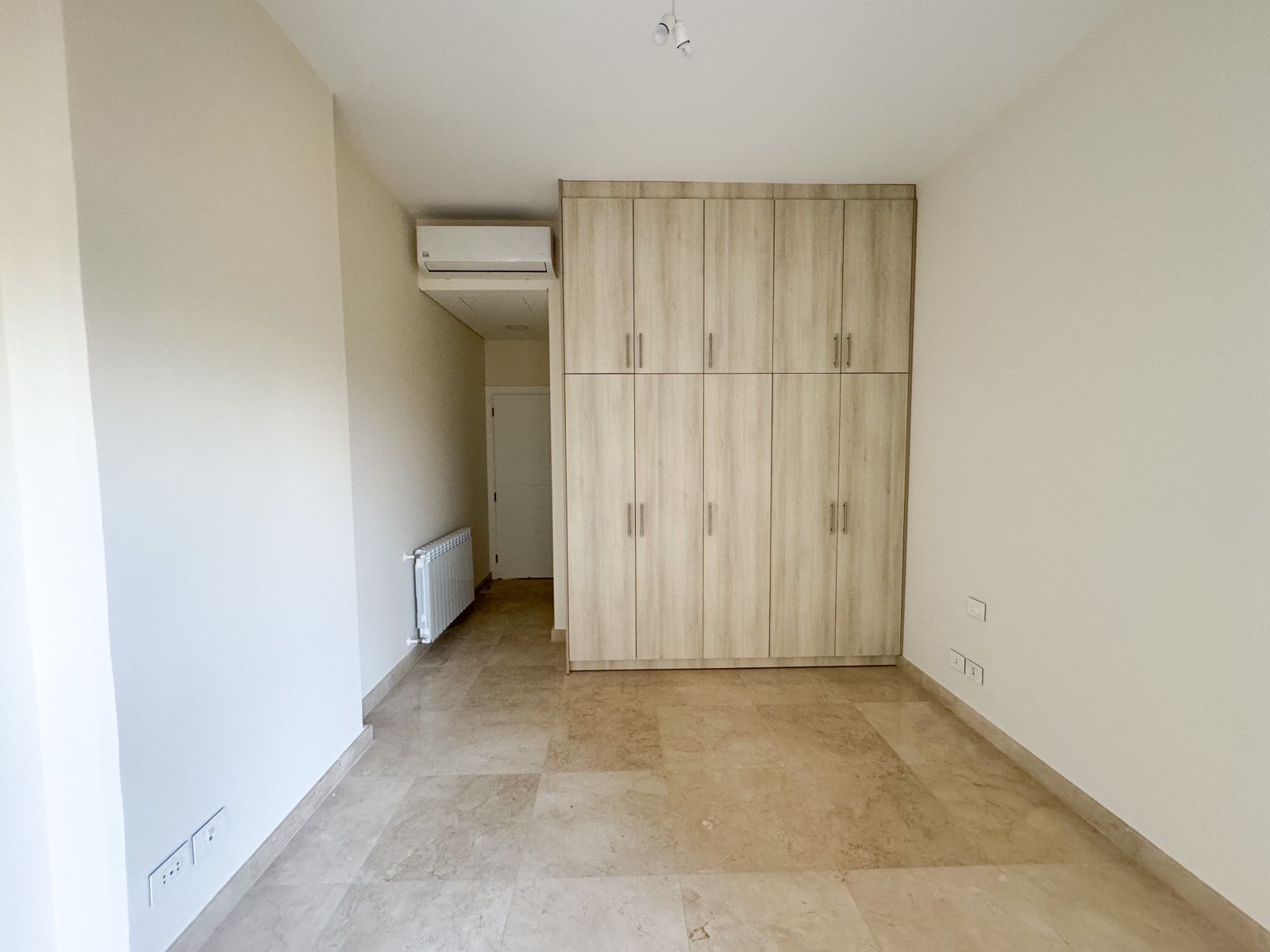 Sodeco, Beirut, Beirut, 3 Bedrooms Bedrooms, 3 Rooms Rooms,5 BathroomsBathrooms,Apartment,Rent,16390191572